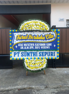 Papan Bunga Duka di Nampirejo